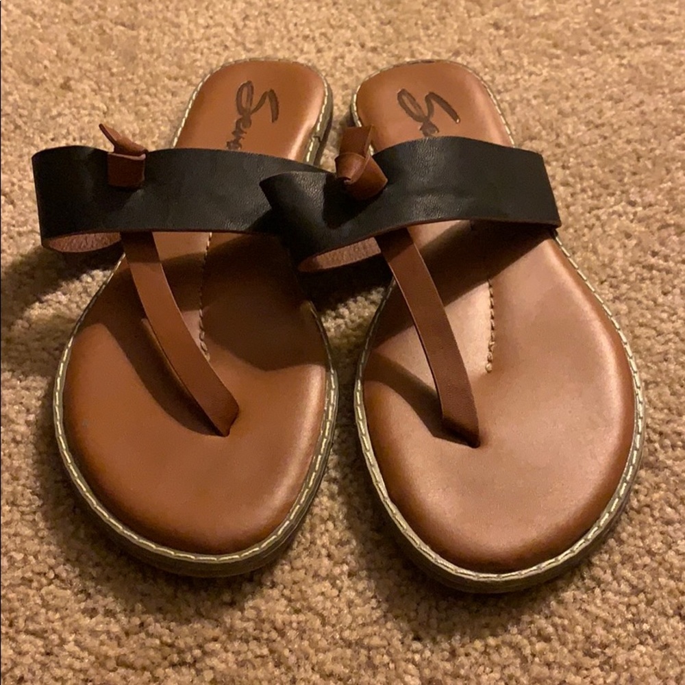 Seven7 sandals